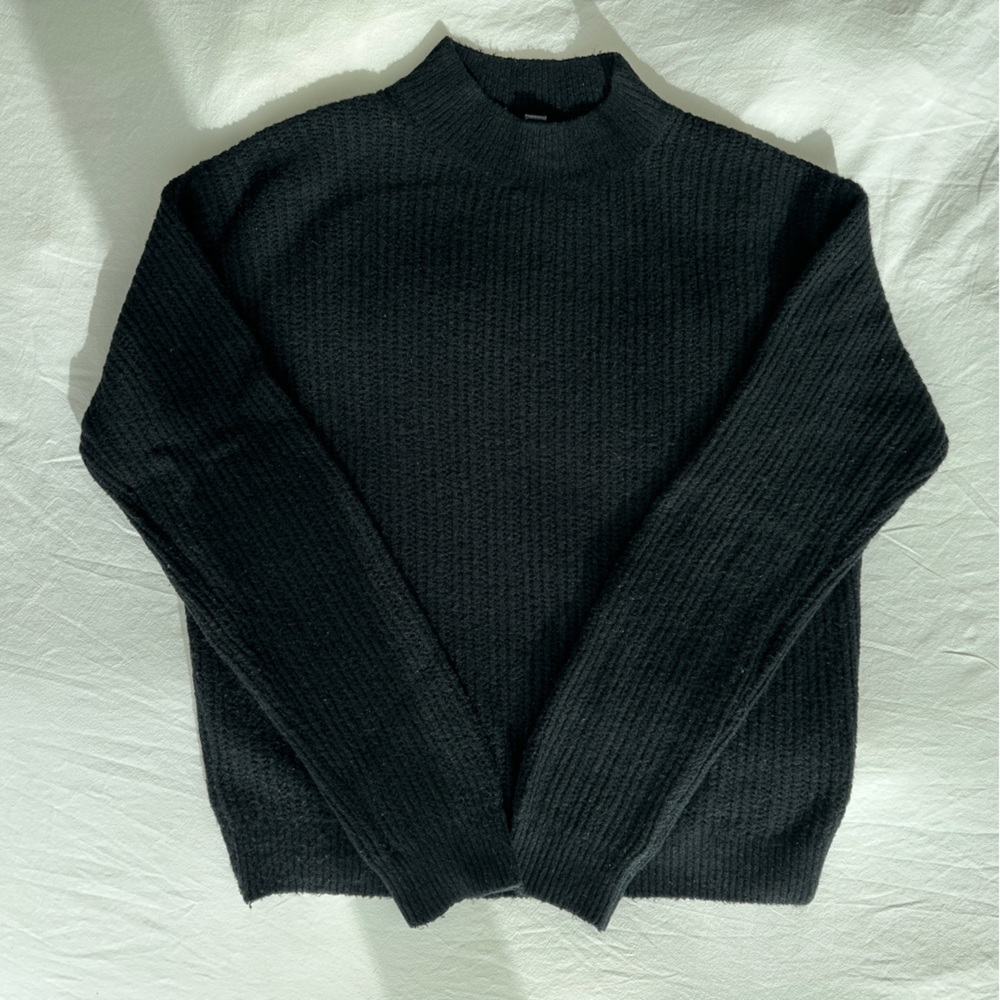 Black Uniqlo Sweater